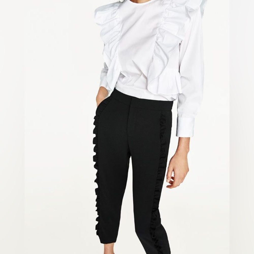 Zara Ruffled Black Capri Pants - Picture 2 of 6
